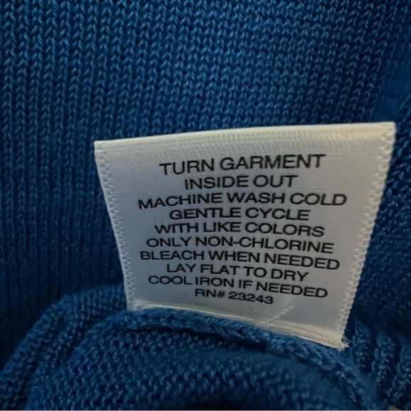 New York & Company Cold Open Shoulder V Neck Lightweight Sweater Size Medium - Picture 6 of 8